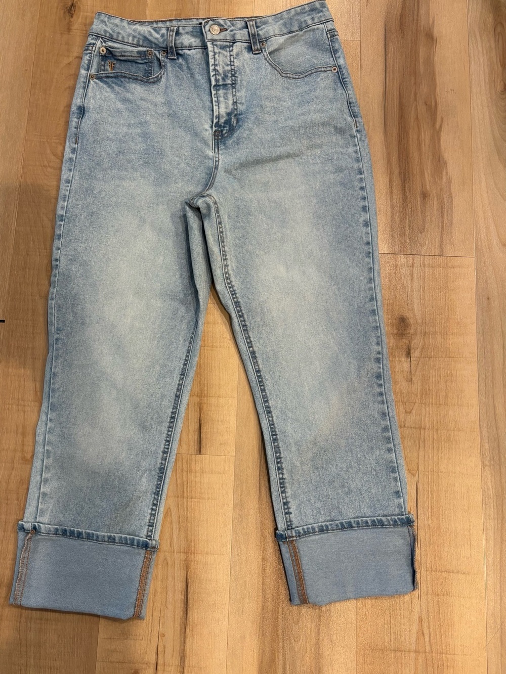 FRYE Light Wash Cuffed Jeans – Size 8 / 29” Inseam